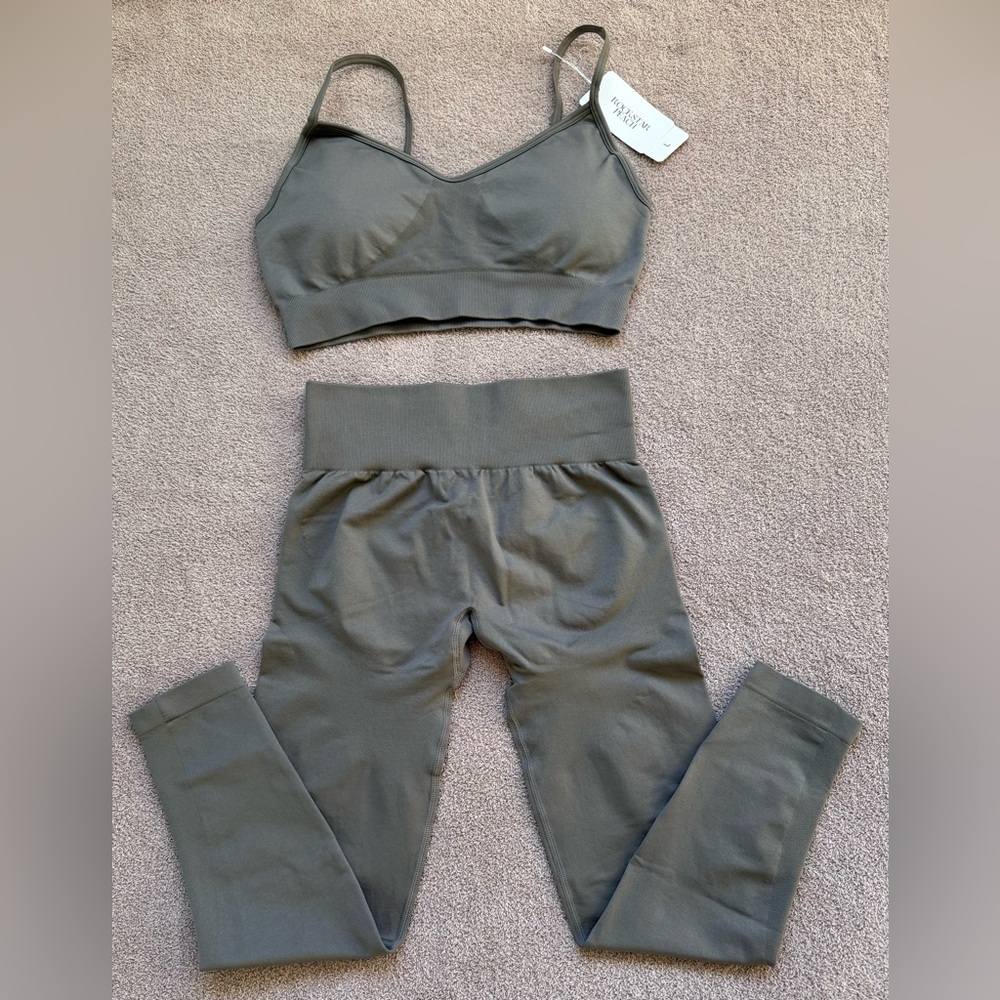 Rockstar Peach - SET - Century Seamless Bralette & Leggings - GREY